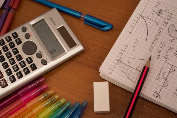 Matematika penuh warna di atas meja — Stok Foto