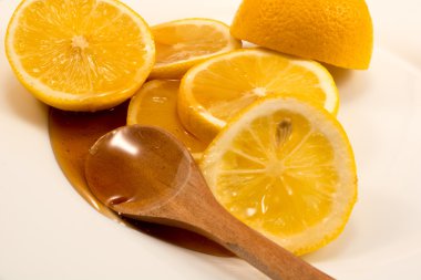 Tatlı bal ve limon 