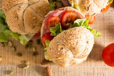 Taze füme etli sandviç