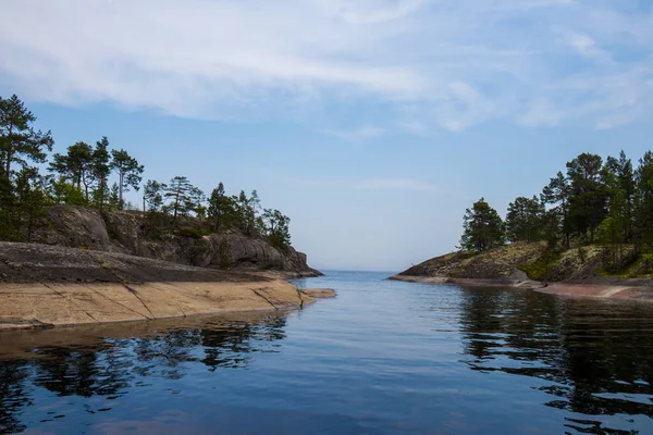 Divoké Skalnaté Pobřeží Jezera Ladoga Karelii — Stock fotografie
