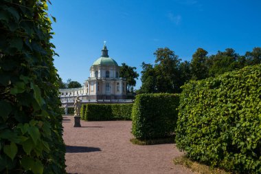 St. Petersburg 'daki Menshikov Parkı' nda güneşli bir gün