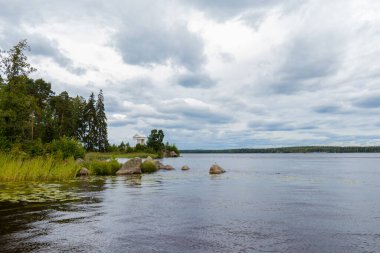 Monrepos Parkı, Neptün Tapınağı manzarası