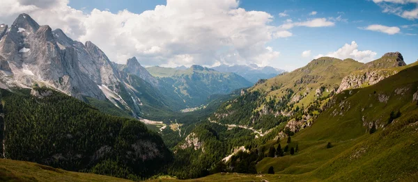 Dağ panorama yazında, İtalya