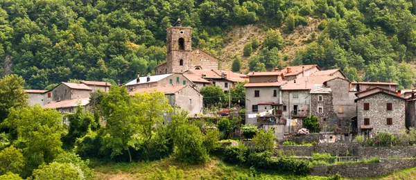 Eski köy dağlarda Tuscany