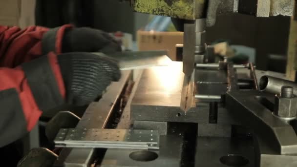Технологическая обработка металлов — стоковое видео