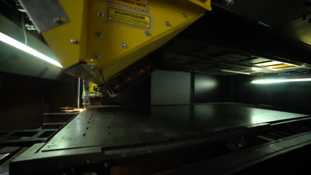 Laserové svařování zařízení long shot — Stock video