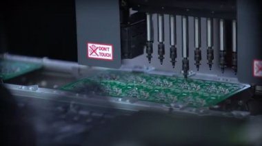 Üreten Circut kurulu basılmış. Yüksek teknoloji üretim.