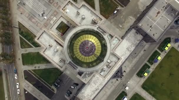 Nowosibirsk, akademgorodok, 2015: Luftaufnahme der Universität mit Kuppel — Stockvideo