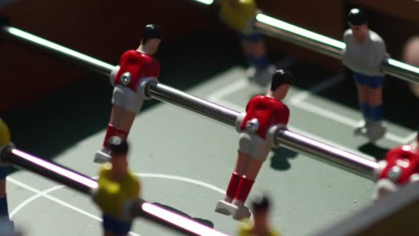 The figures for the game of table football spinning — Stock Video