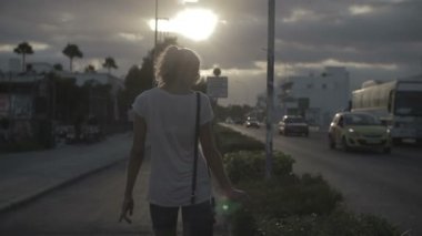 Gülümseyen güzel mutlu kız