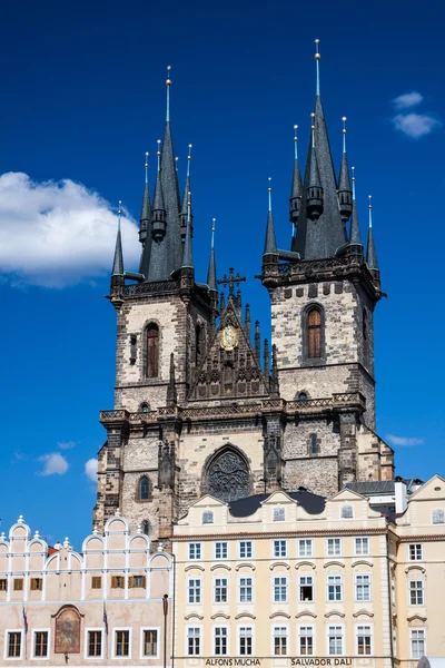 Церковь Пресвятой Богородицы перед Тыном в Праге, Чехия — стоковое фото
