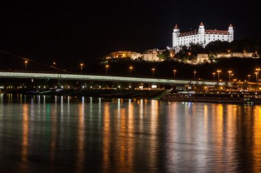 Bratislava castle, gece