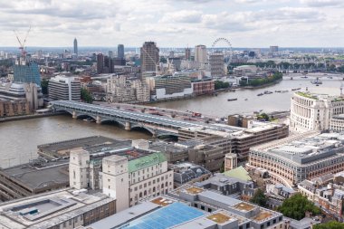 st paul Katedrali Londra manzarası