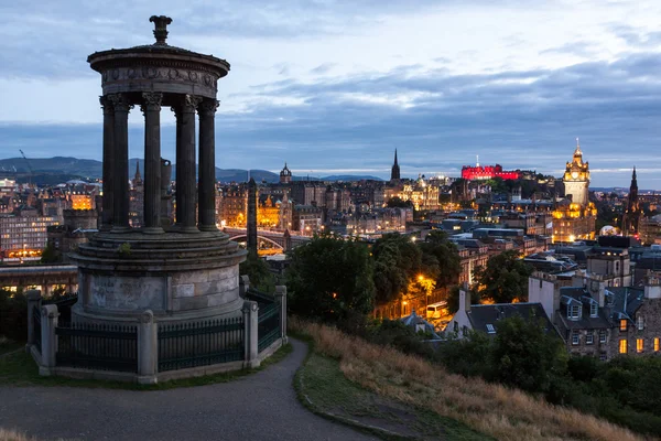 Edinburgh Skyline from Calton Hill at dusk, Scotland, UK — Stock Photo, Image