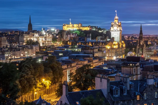 Edinburghs silhuett från Calton Hill på natten, Skottland, Storbritannien — Stockfoto