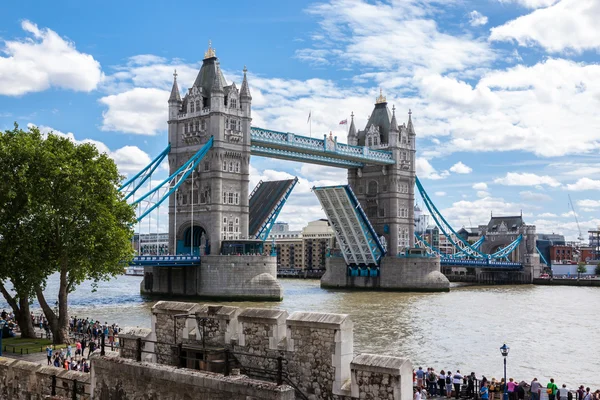 Tower Bridge from the Tower of London, UK — Stock Photo, Image