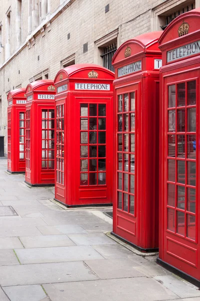 Traditional red telephone booths in London — Stock Photo, Image