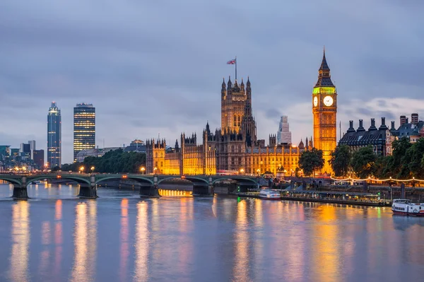 Big Ben e Westminster Bridge ao entardecer, Londres, Reino Unido — Fotografia de Stock