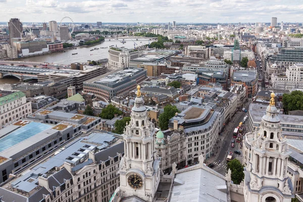 伦敦天际线从圣保禄大教堂 — 图库照片