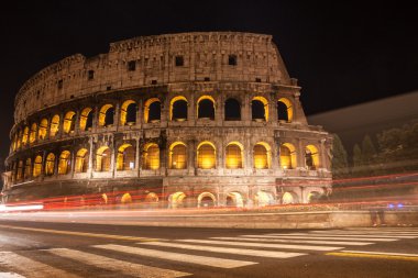 Geceleri Kolezyum, Roma, İtalya