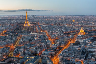 Geceleri Paris manzarası
