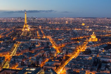 Geceleri Paris manzarası