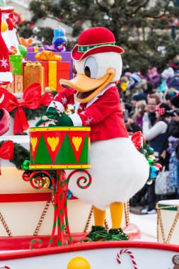 Disney Christmas Parade Disneyland Paris.