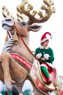 Disney Christmas Parade Disneyland Paris.