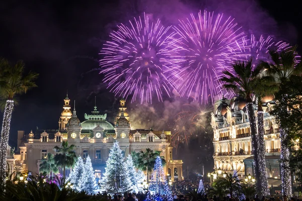 Monte carlo casino während der feierlichkeiten zum neuen jahr — Stockfoto