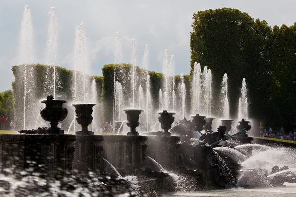 La Fuente de Neptuno o la Fuente de Neptuno, Versalles, París — Foto de Stock