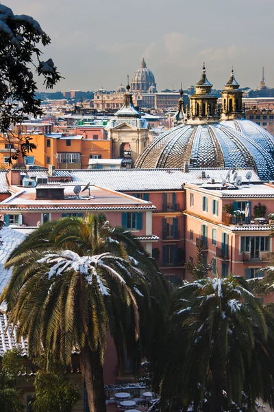 Rom med snö — Stockfoto