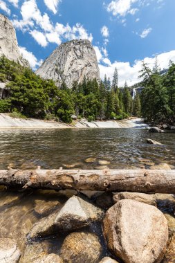 Zümrüt havuzu ve özgürlük Cap Yosemite Milli Parkı, Kaliforniya, ABD.