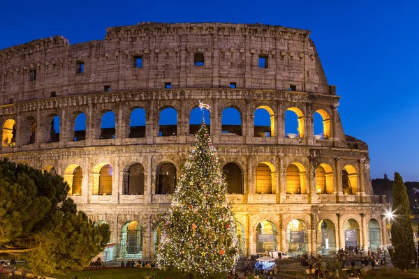 Colisée à Rome à Noël au coucher du soleil, Italie — Photo