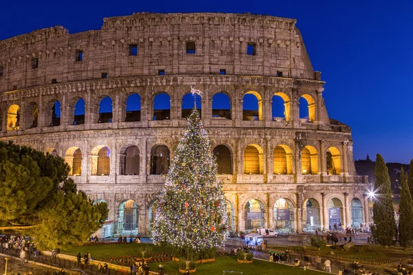 Colisée à Rome à Noël au coucher du soleil, Italie — Photo