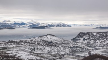 İtalya karlı dağlar