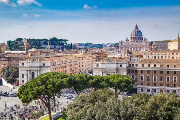 ローマのサンタンジェロ城からのスカイライン — ストック写真