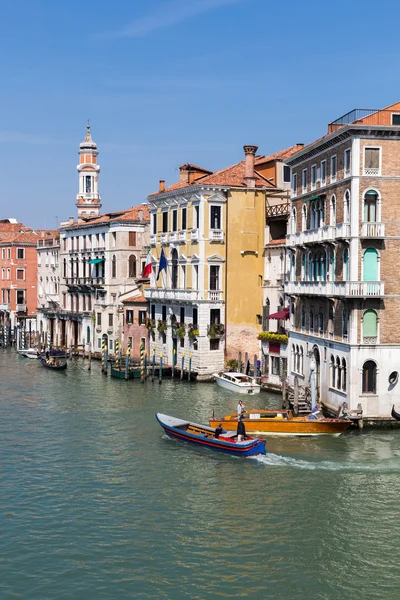Kanaal in Venetië, Italië. Stockafbeelding