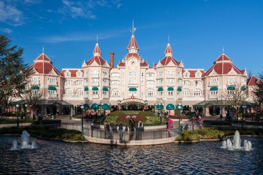 Disney otel Disneyland Paris giriş