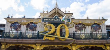 Disneyland Paris giriş 20 Yıldönümü sırasında
