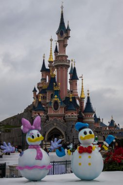 Disneyland Paris kale Noel kutlamaları sırasında