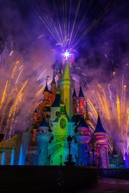 Disneyland Paris Castle rüyalar gösterisi sırasında Paris, Fransa