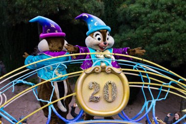 Chip and Dale on Disney magic on Parade, Paris clipart