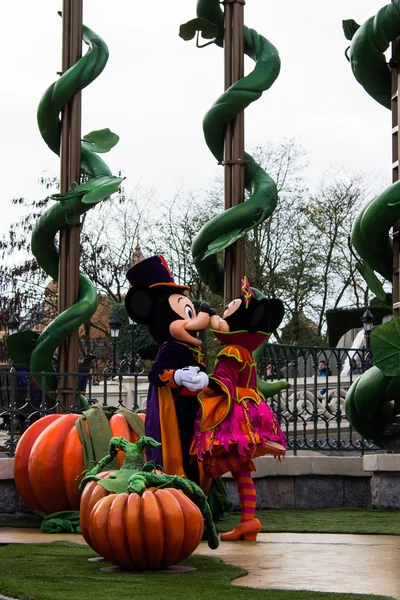 Disneyland Paris during Halloween Celebrations, Mickey Mouse show — Stock fotografie