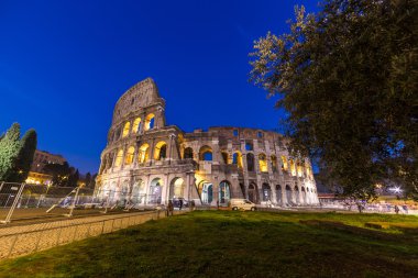 Geceleri Kolezyum, Roma, İtalya.