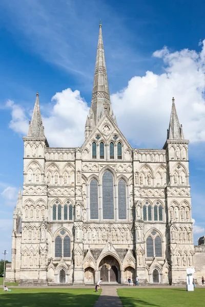 索尔兹伯里大教堂，威尔特郡，英格兰，英国 — 图库照片