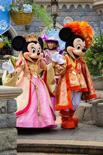 Minnie and Mickey Mouse during Disneyland Paris's show — Stock Photo, Image