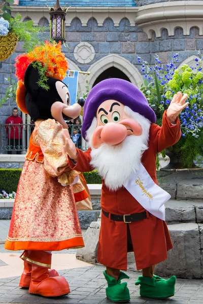 Minnie durante el desfile y espectáculo de Disneyland Paris — Foto de Stock