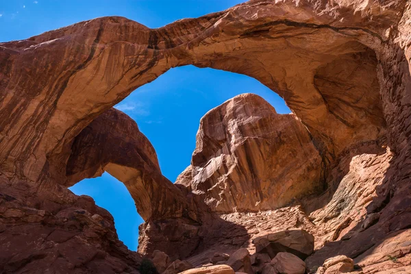 Double Arch in Arches National Park, Юта, США — стокове фото