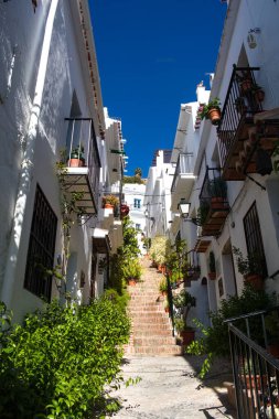 merdiven, eski kasaba, dik, basamaklar, dar, dikey çekim, portre görünümü, mavi gökyüzü, kopyalama alanı, 