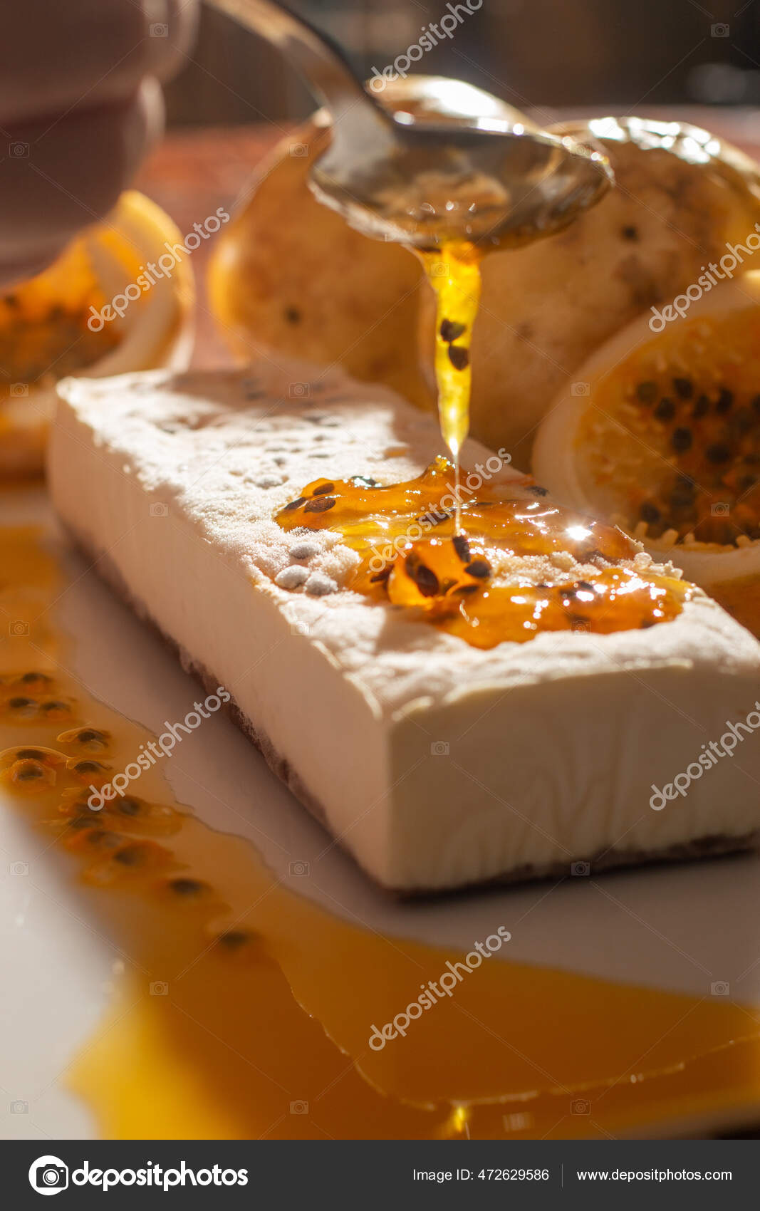 Gateau Fromage Rectangulaire Aux Fruits Jaunes Passion Image Libre De Droit Par Alejandrocoutinho C Gateau Fromage Rectangulaire Aux Fruits Jaunes Passion Image Libre De Droit Par Alejandrocoutinho C